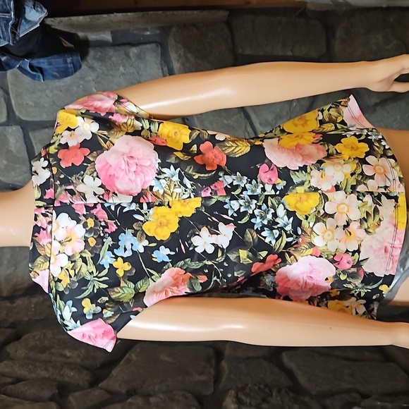 7th Ave New york & company Floral blouse - Picture 6 of 8